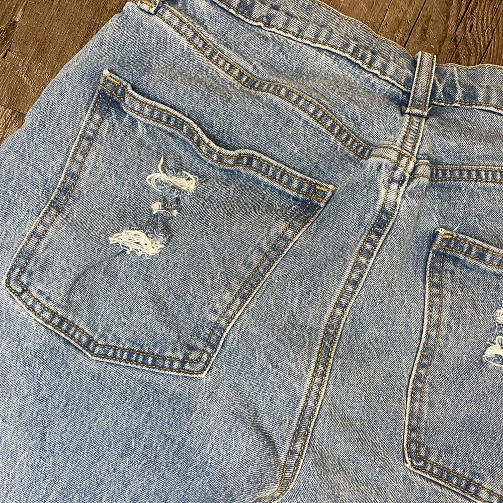 Universal Thread Mom Jeans